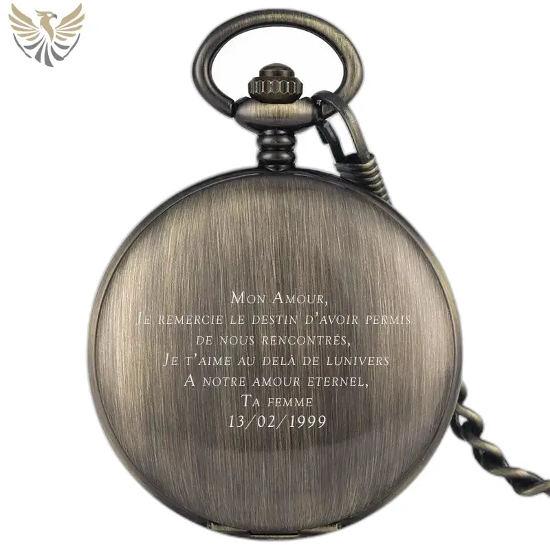 Montre à gousset mécanique personnalisable en bronze gravé élégante et lumineuse