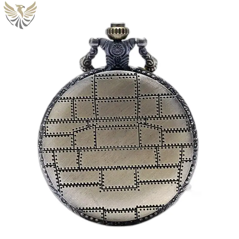 Montre Collier Cauchemar avant Noël en Bronze, steampunk style avec détails raffinés