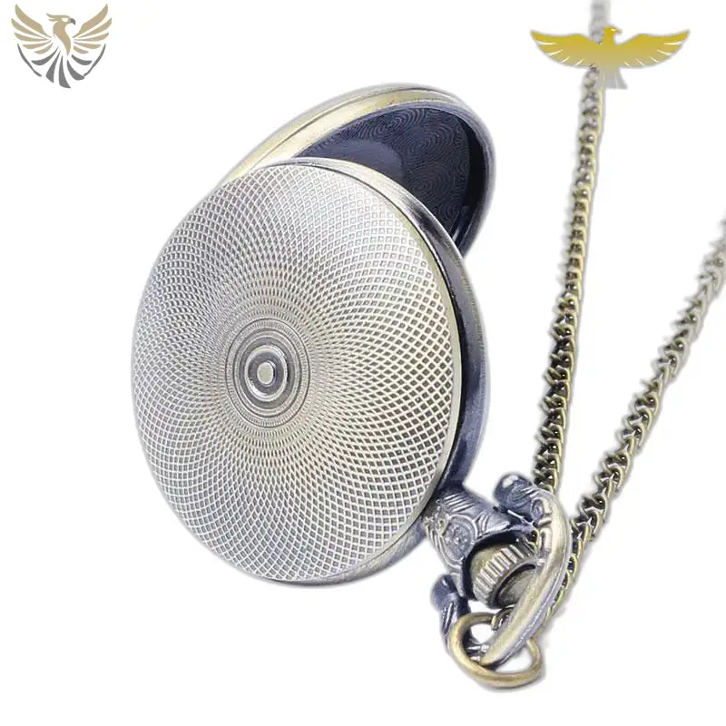 Montre collier en métal avec clapet protecteur, montre de poche argentée élégante