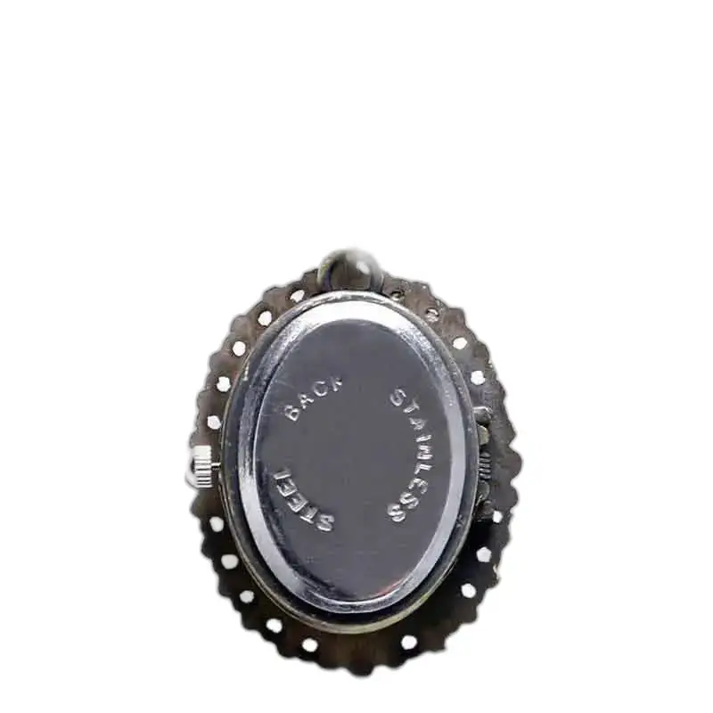 Dos orné d’une montre collier pendentif élégante Madone Femme
