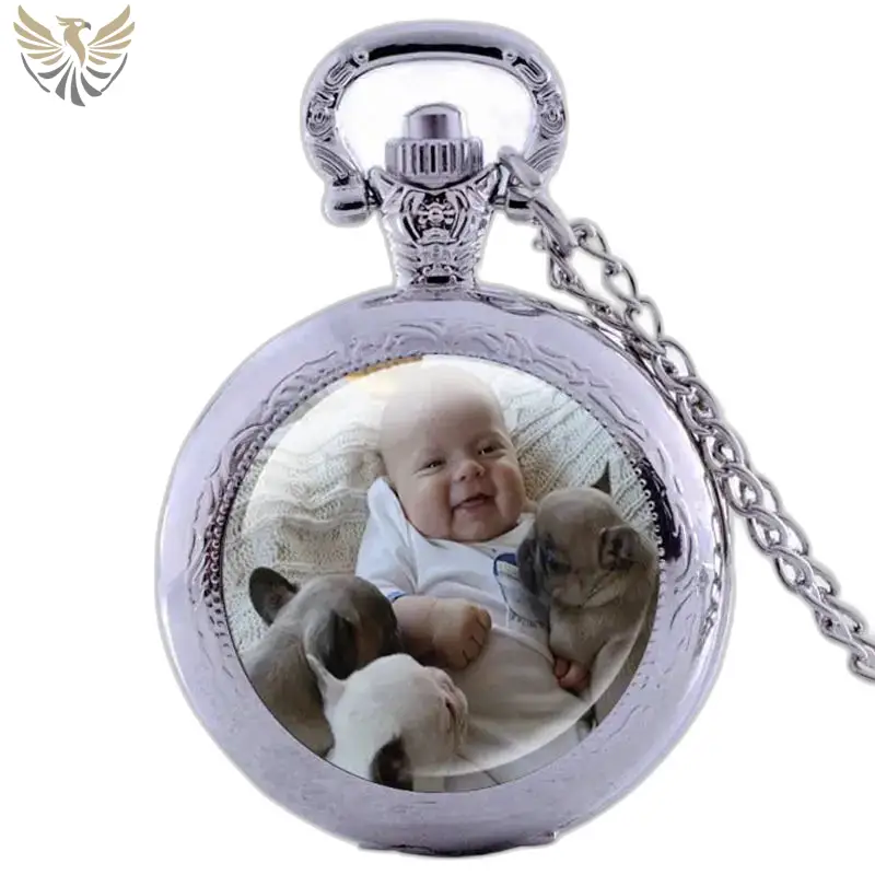 Montre collier personnalisable élégante avec bébé et chiots en argent
