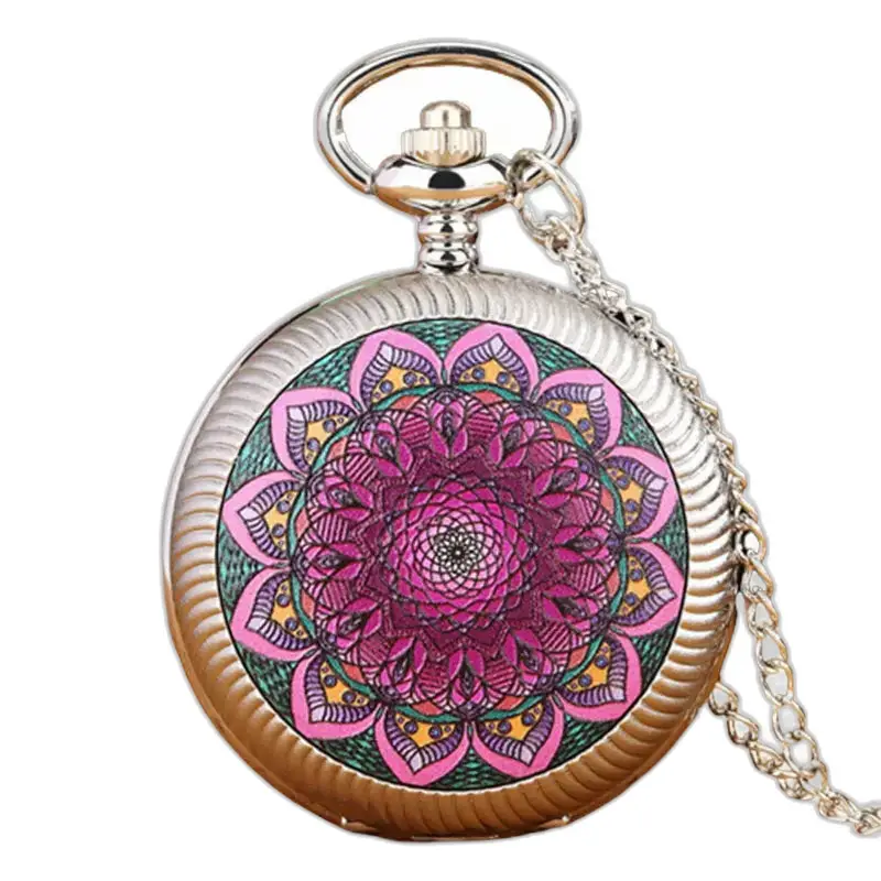 Montre Collier Vintage Fleur Blanche avec un cadran en argent et un design mandala