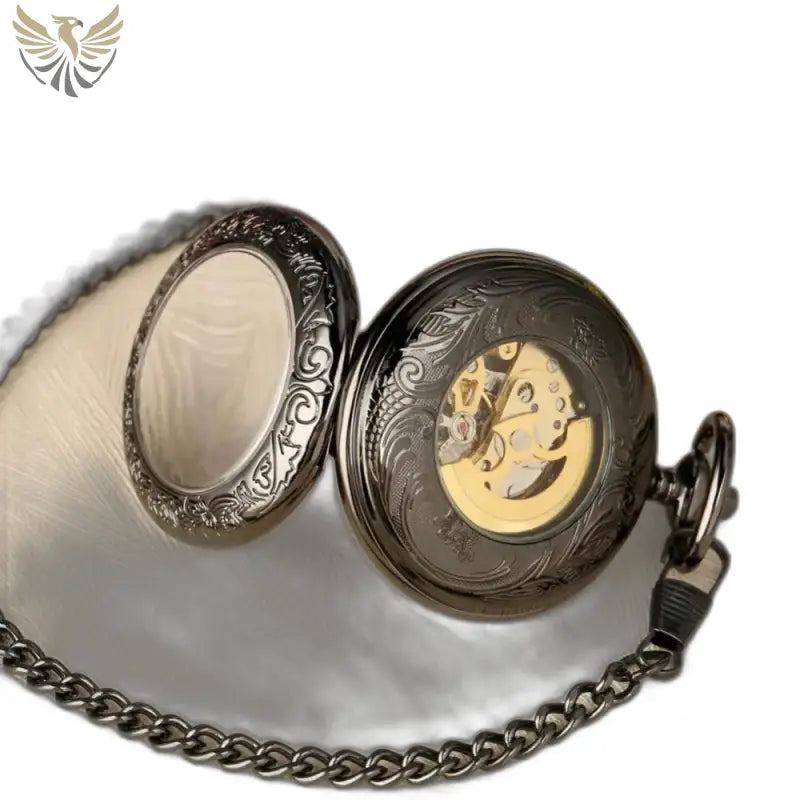 Montre de Poche Automatique Rusticgem Noir ouverte avec chaîne en design orné