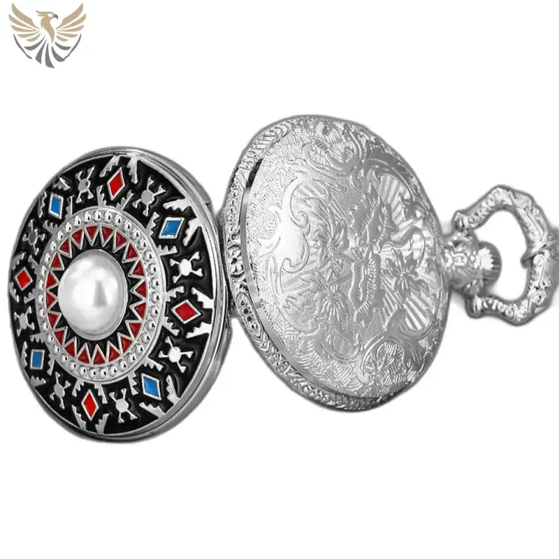 Montre Gousset Collier Diamond Eyes Chic Argent ornée en argent avec des détails raffinés